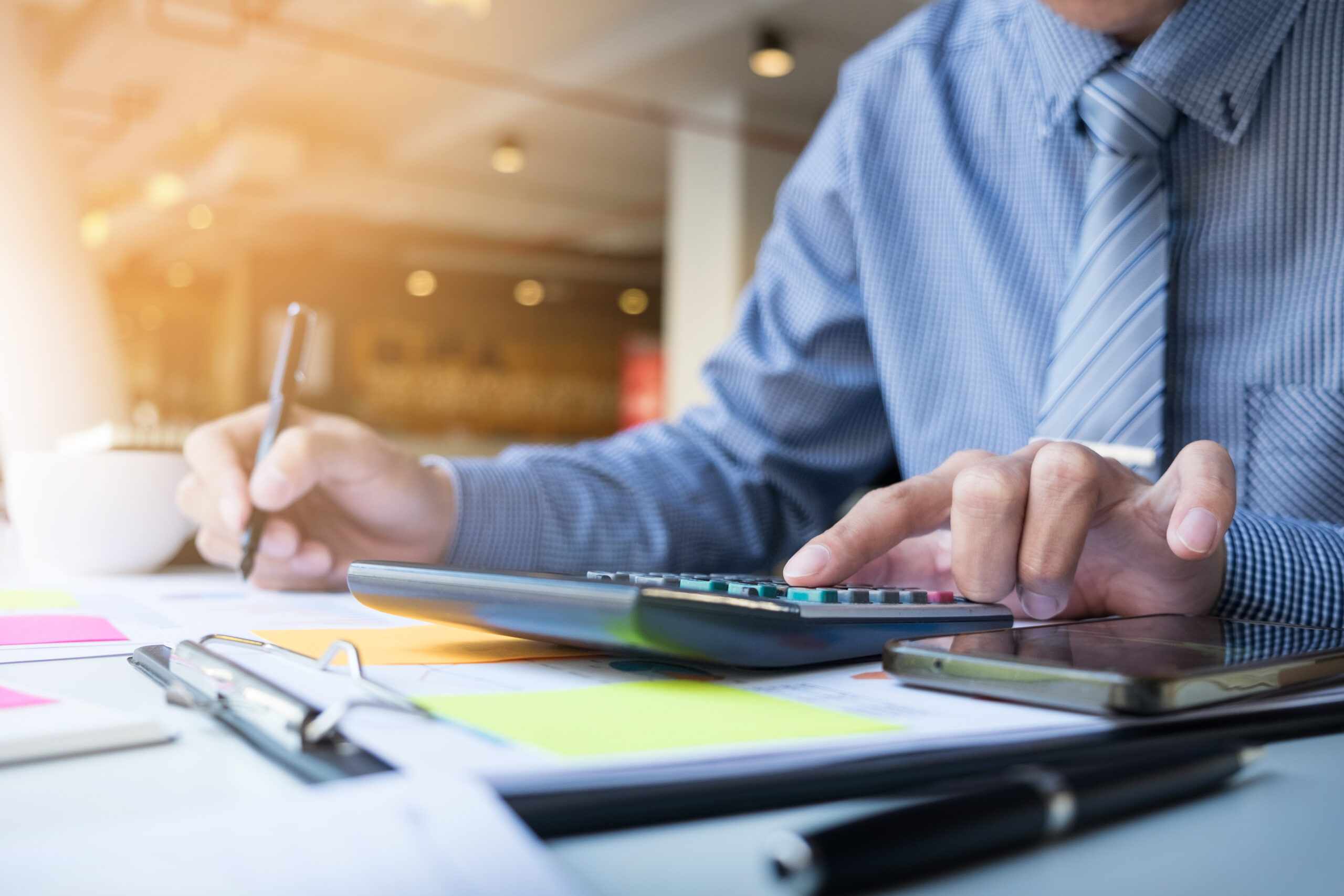 Planejador financeiro: o que faz, quanto ganha e como ser um?